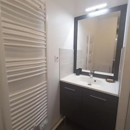 69a - Cosy Ideally Located Gerland * 리옹