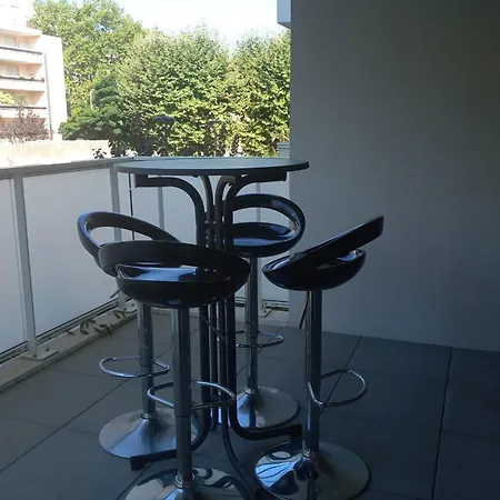 69a - Cosy Ideally Located Gerland Apartamento